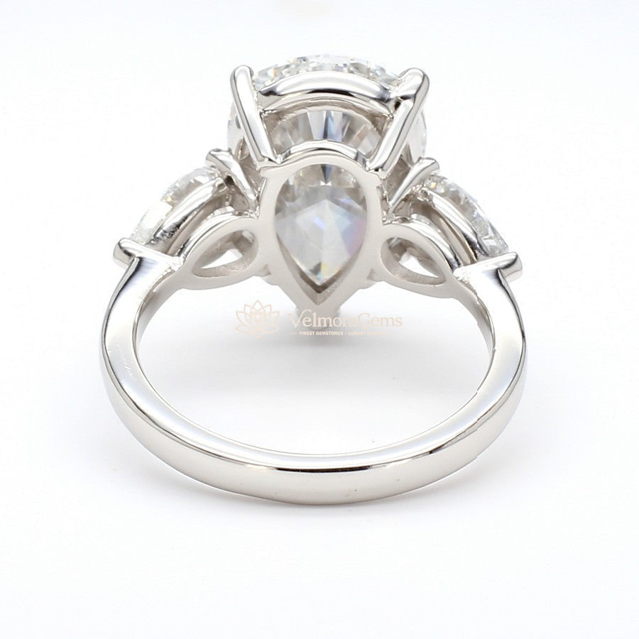 IGI Certified Pear Lab-Created Diamond 3-Stone Ring F VS)