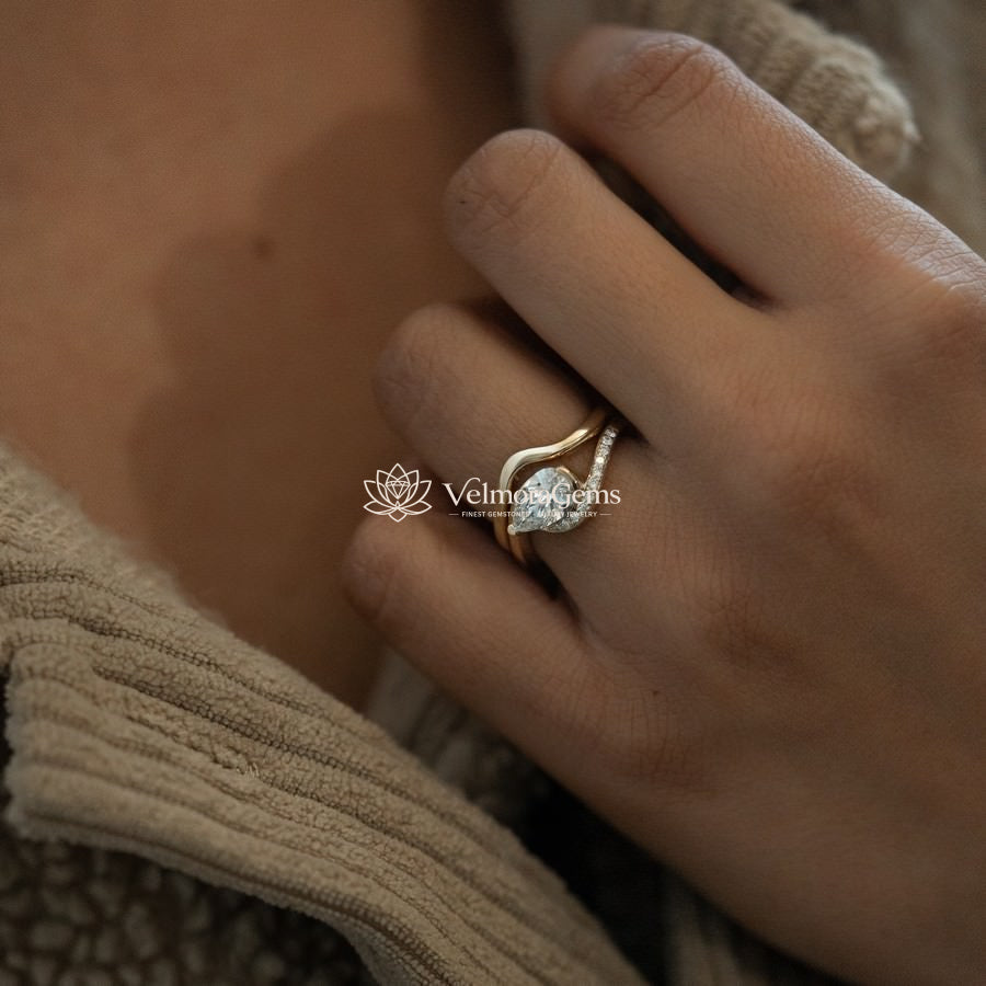 14K Yellow Gold Pear Fluid Contour Set