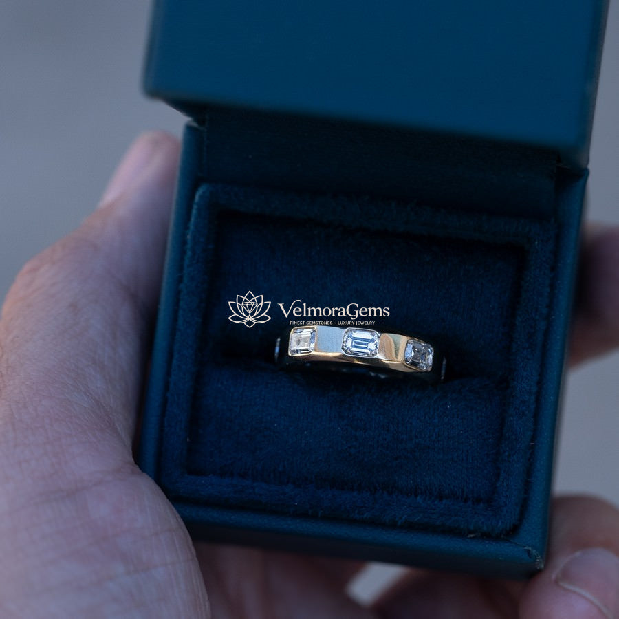 Men’s Bezel Emerald Cut Diamond Wedding Band E-F VS)