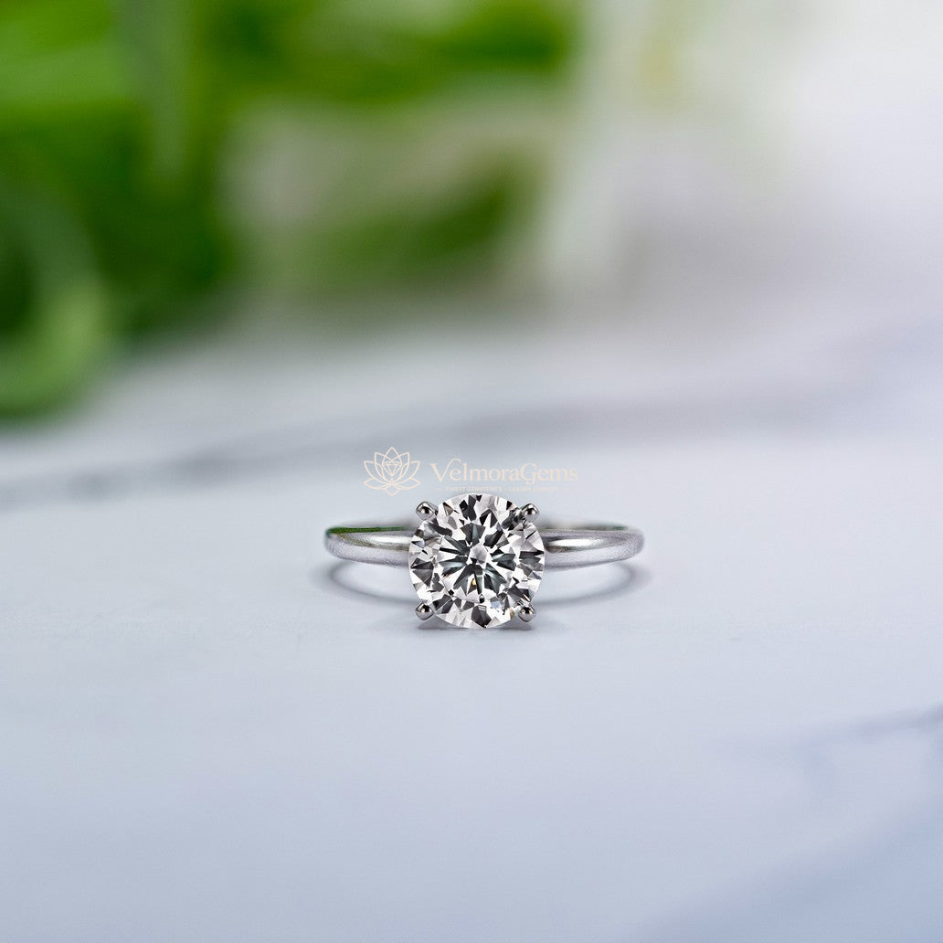 IGI Certified Lab-Grown Diamond Solitaire Engagement Ring (F VS)