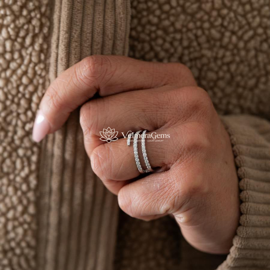 Lab-Created Diamond Spiral Ring F-G VS)