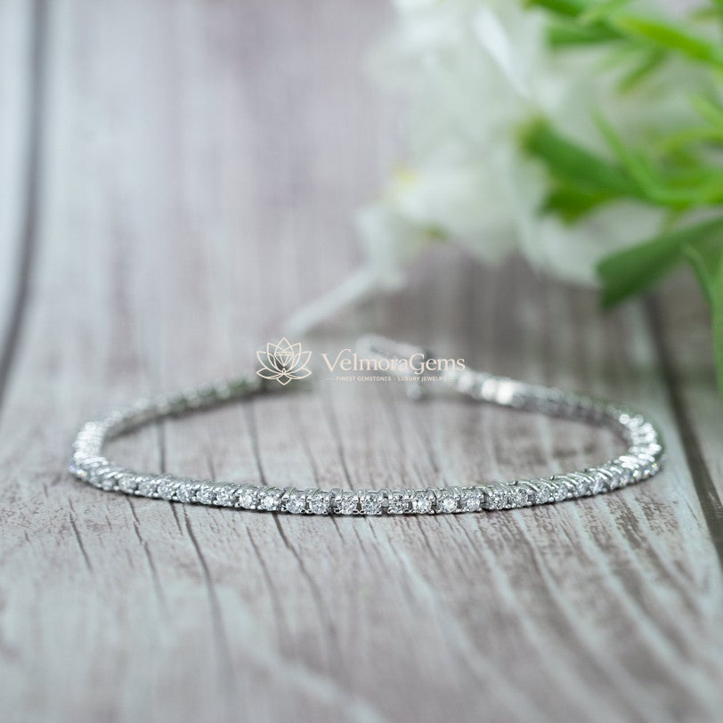 Lab-Created Round Diamond Lightweight Tennis Bracelet F-G SI)