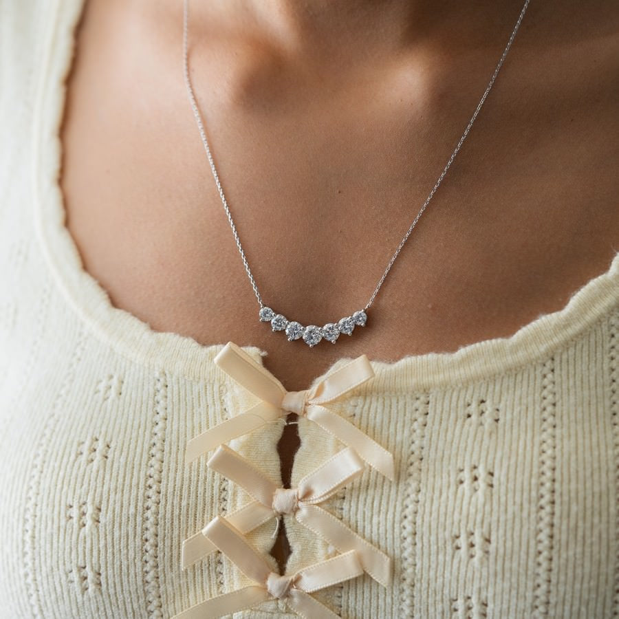Natural Diamond Graduated 7-Stone Necklace F-G SI)