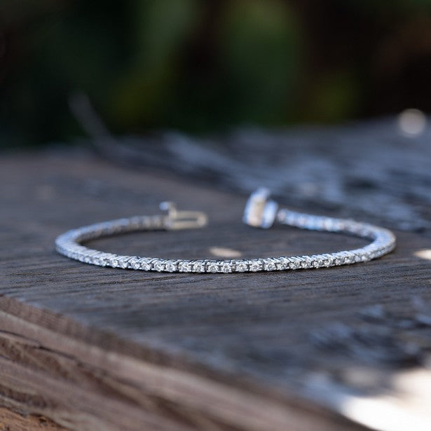 Natural Round Diamond Lightweight Tennis Bracelet F-G SI)