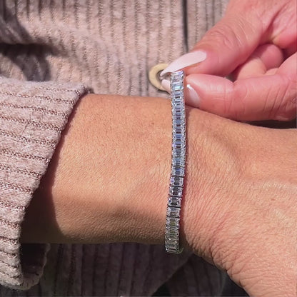 Lab-Created Diamond Emerald Cut Tennis Bracelet E-F VS)