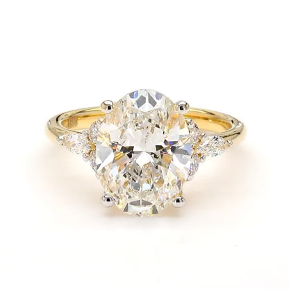 IGI Certified Lab-Created Diamond Aurelia Oval Engagement Ring F VS)