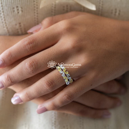 Lab-Created Diamond Pear-Shaped Fancy Vivid Yellow & White Flower Ring E-F VS)