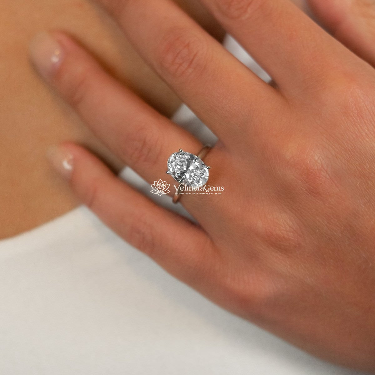 IGI Certified Oval Lab-Created Diamond Classic Solitaire Ring F VS)