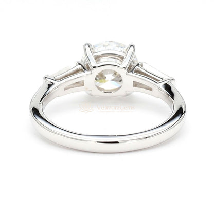 14K White Gold Round 3-Stone Ring