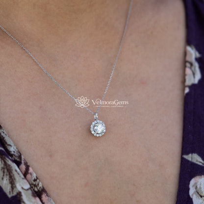 Lab-Created Diamond Halo Pendant F-G SI)