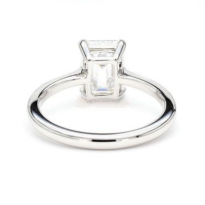 IGI Certified Lab-Created Diamond Emerald Solitaire Ring F VS)