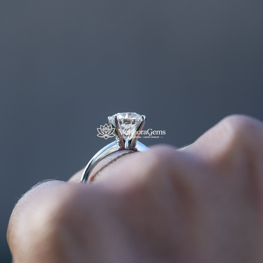 Lab-Created Diamond Classic Solitaire Ring F-G SI)