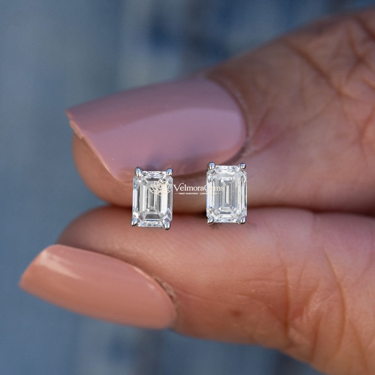 14K White Gold Emerald Matching Stud Earrings