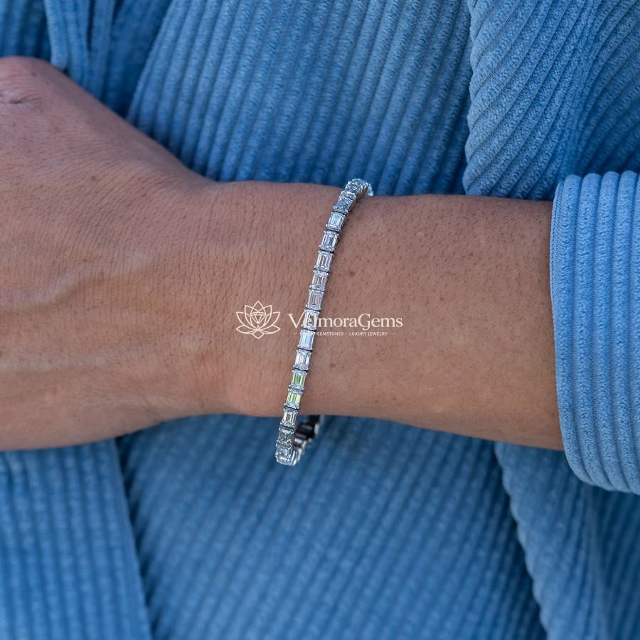 East-West Emerald Cut Diamond Tennis Bracelet E-F VS)