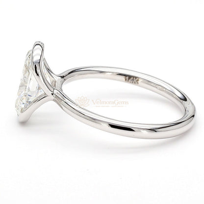 IGI Certified Lab-Created Diamond Oval Side Bezel Ring F VS)