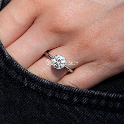IGI Certified Lab-Created Diamond Bezel Ring F VS)