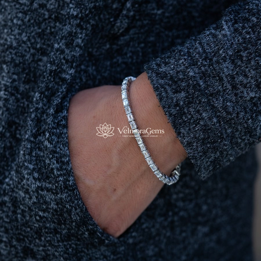 East-West Emerald Cut Diamond Tennis Bracelet E-F VS)