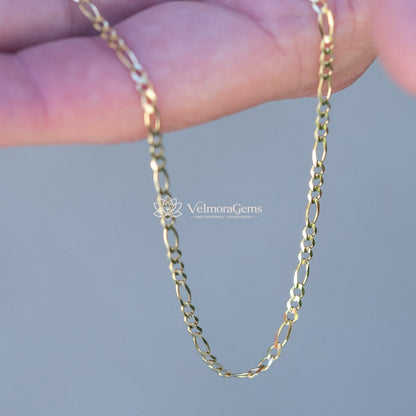 Featherlight Figaro Chain – 22 Inch