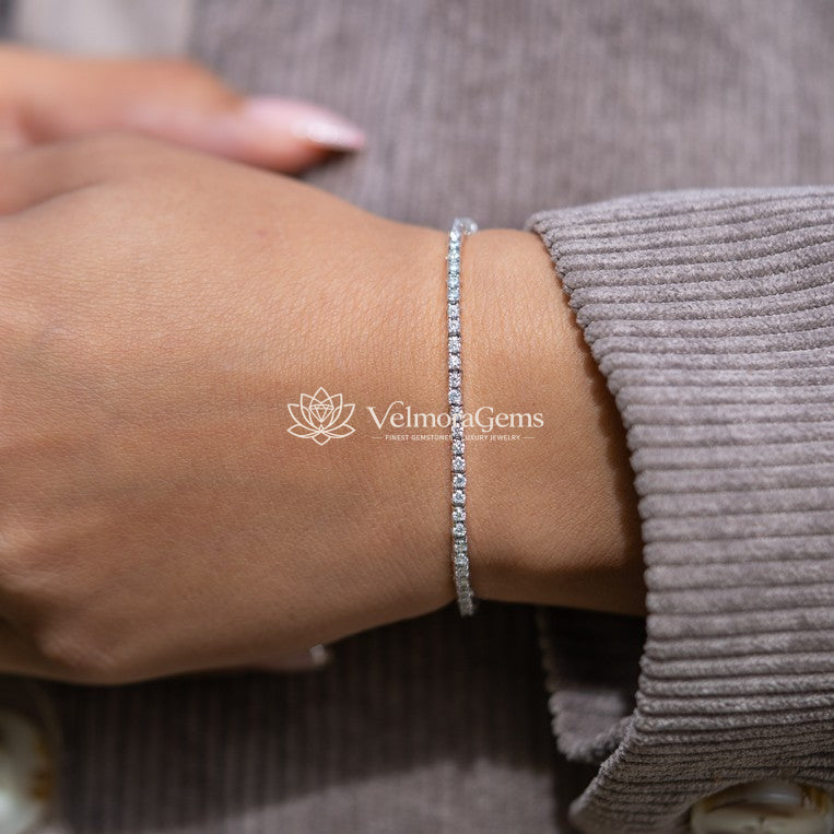 Lab-Created Round Diamond Lightweight Tennis Bracelet F-G SI)