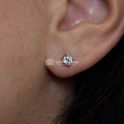 Petite Round Duo – Lab Diamond Matching Stud Earrings & Pendant (F-G SI)