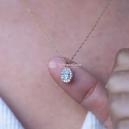 Lab-Created Diamond Oval Halo Pendant E-F VS)
