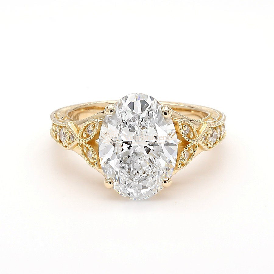 IGI Certified Lab-Created Diamond Oval Antique Ring F VS)
