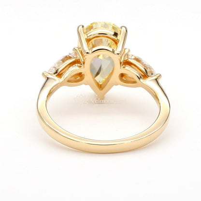 IGI Certified Pear Lab-Created Diamond 3-Stone Ring Yellow SI)