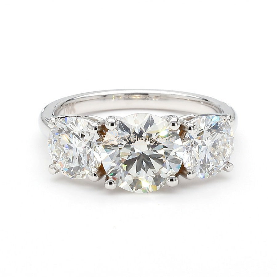 IGI Certified Lab-Created Diamond Round 3 Stone Ring F VS)