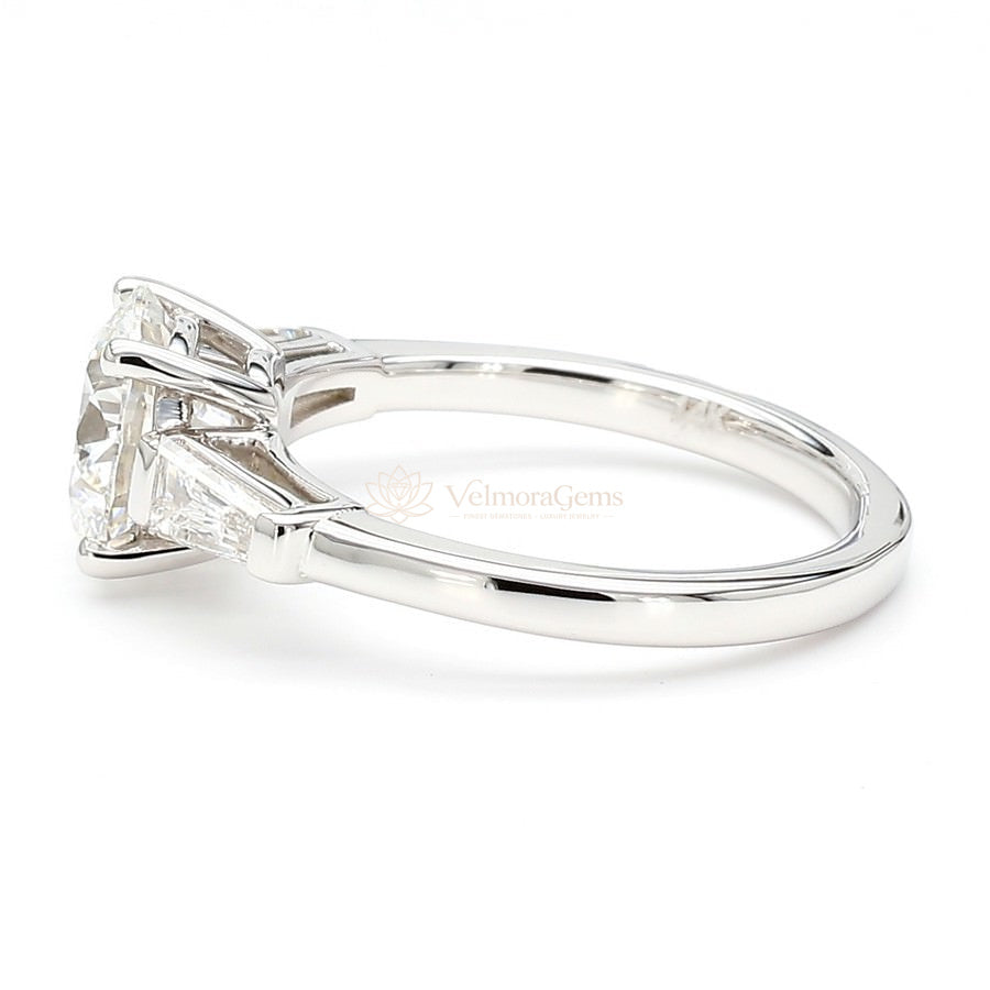 14K White Gold Round 3-Stone Ring